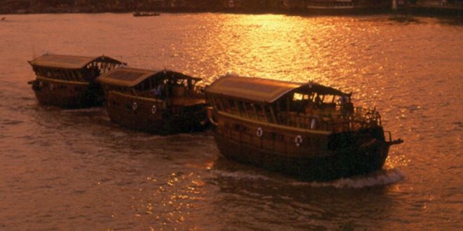 Croisière en barge à riz au fil du Chao Praya.