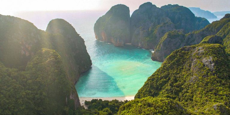 Hollywood, la Thailande, ses îles et ses plages thaïlandaises.