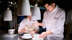 chef Ryuki Kawasaki Mezzaluna 2 stars michelin restaurant au Lebua State Towerbangkok